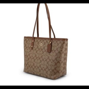 Coach F58292 Signature City Zip Top Large Tote.